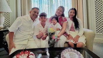 独占的な母乳と子供の世話に焦点を当てるために、Duma Ririsはエンターテイメントの世界から真空を解放します