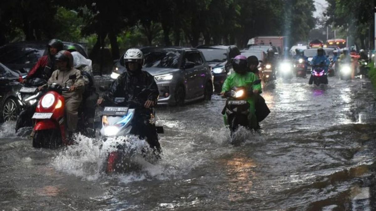 Jeudi matin, 40 RT à Jakarta Inondations et 5 segments de rue inondées