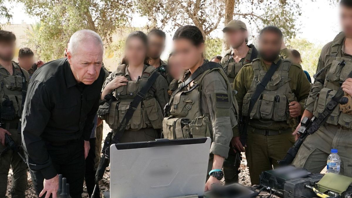 وزير الدفاع غالانت يقدر إسرائيل على استعداد لمواجهة أي سيناريو إيراني بعد وفاة اثنين من جنرالاته في سوريا