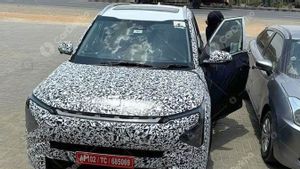 Caught Camera On Road Test, Kia Carens Will Get Refreshment