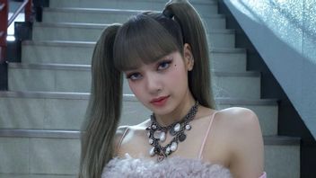 BLACKPINK's Lisa Is Not Going To Paris Fashion Week, Here's The Reason