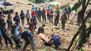 TNI Bersihkan Bendungan Tersumbat Agar Masyarakat di Perbatasan Skouw-Wutung Papua Dapat Pasokan Air Bersih
