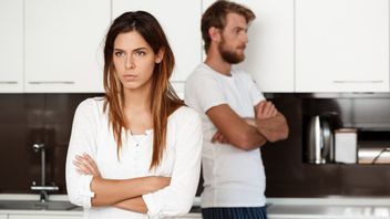 7 علامات على العلاقة الرومانسية السهلة التي تعاني من الفوضى