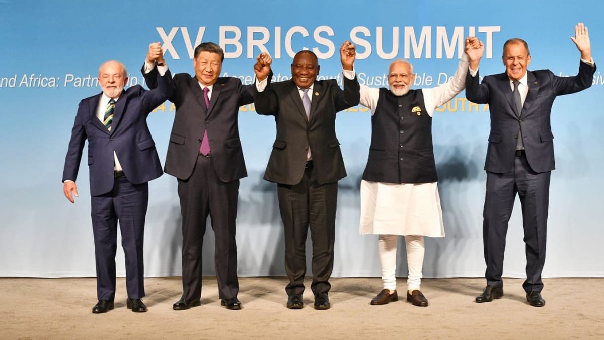 中国国家主席习近平呼吁加速BRICS的扩张:使全球治理更加公平
