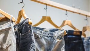 Perbedaan Celana Slim Fit dan Slim Straight: dari Bentuk hingga Rekomendasi Tubuh Pemakai