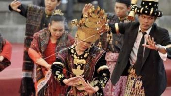 5 Adat Batak Mandailing yang Menjadi Ciri Khas: Sistem Kekerabatan, Bahasa, hingga Busana 
