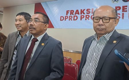 PDIP Kritik PAN Jadikan Cinta Mega yang Main Judi Slot Saat Paripurna Caleg DPRD