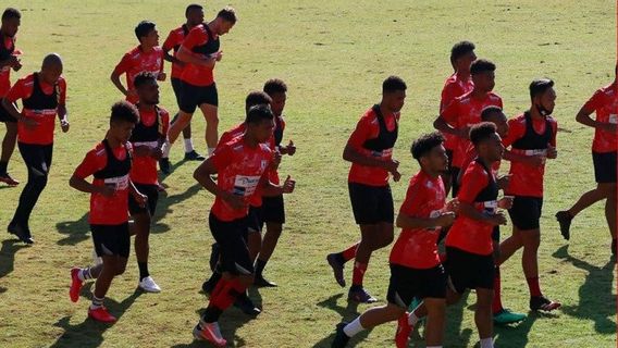 Dari Sidoarjo, Tenggarong, Manado Kini Malang: Persipura Perpanjang Status Tim Musafir