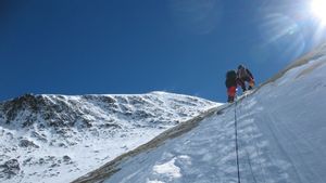 ベテランのシェーパが2026年春にエベレスト山頂への登山ルートを開く