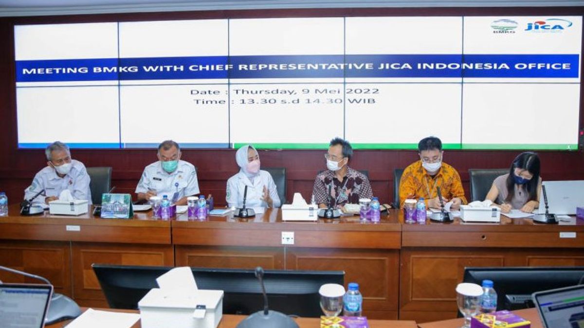 Develop BMKG Earthquake And Tsunami Early Warning System In Collaboration With JICA