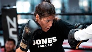 Tantang Ronda Rousey Kembali ke UFC, Julianna Pena: Gulat adalah Kebohongan, Jika Ingin Pertarungan Sesungguhnya Lagi Saya Siap