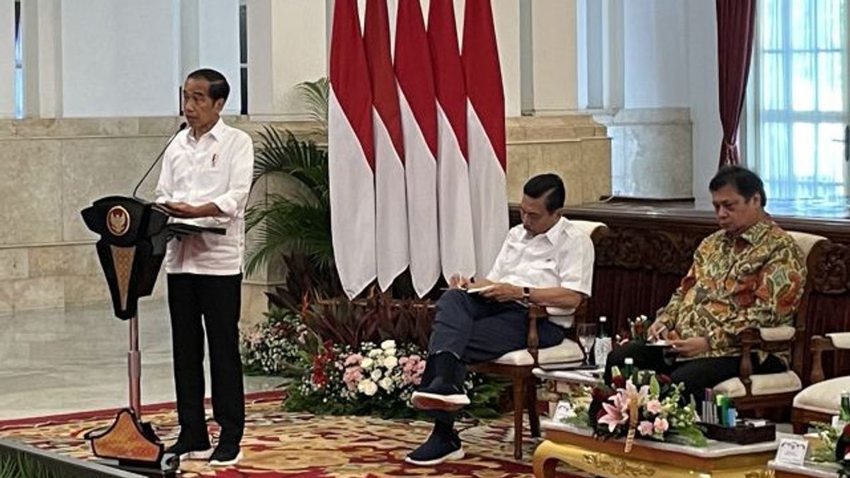 Cela n’a rien à voir avec les élections de 2024, Jokowi demande au programme de Bansos de continuer