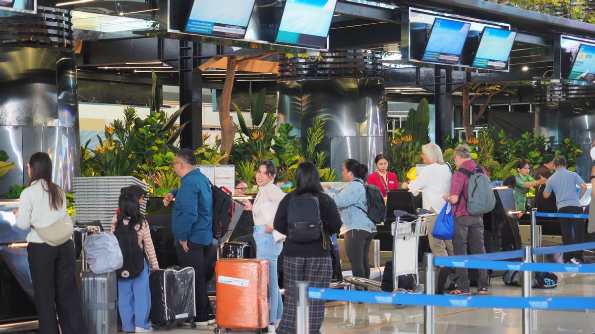 H-3 Natal, 185 Ribu Calon Penumpang Padati Bandara Soetta