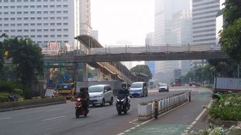 Lalu Lintas Jalan Sudirman Jakarta Normal di Hari Ketiga PPKM Darurat, Ada Pengalihan Arah di Semanggi