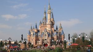 Shanghai Disneyland Kembali Dibuka Lusa: Kapasitas Dibatasi, Pengunjung Wajib Menunjukkan Hasil Tes COVID-19 Negatif 