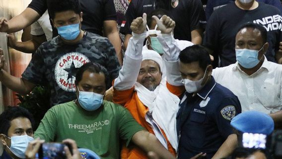 900 Policiers Déployés Pour Garder Rizieq Shihab Audience De Verdict Avant Le Procès