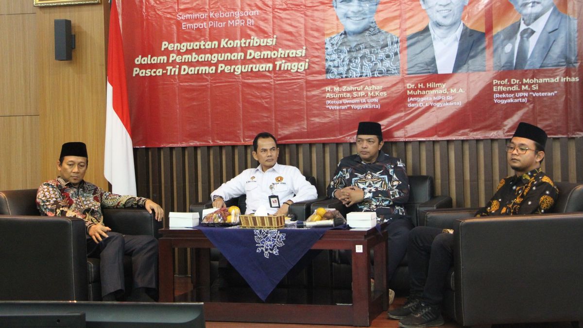 Hadapi Tantangan Demokrasi, Anggota MPR RI Gandeng Alumni UPN V Yogyakarta