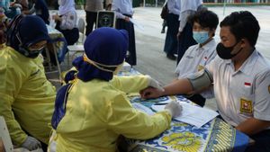 Pelajar SMP dan SMA di Tangerang Disuntik Vaksin: Semoga Bisa Segera Masuk Sekolah