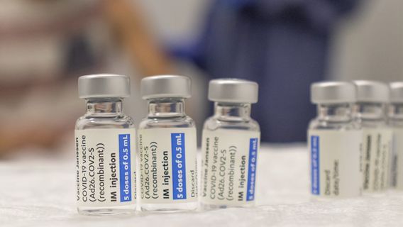 ألقي القبض على هارب أمريكي صيني يخترق الوصول إلى لقاح كوفيد في إيطاليا