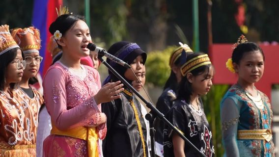 Characteristics Of Regional Songs From Language To Music