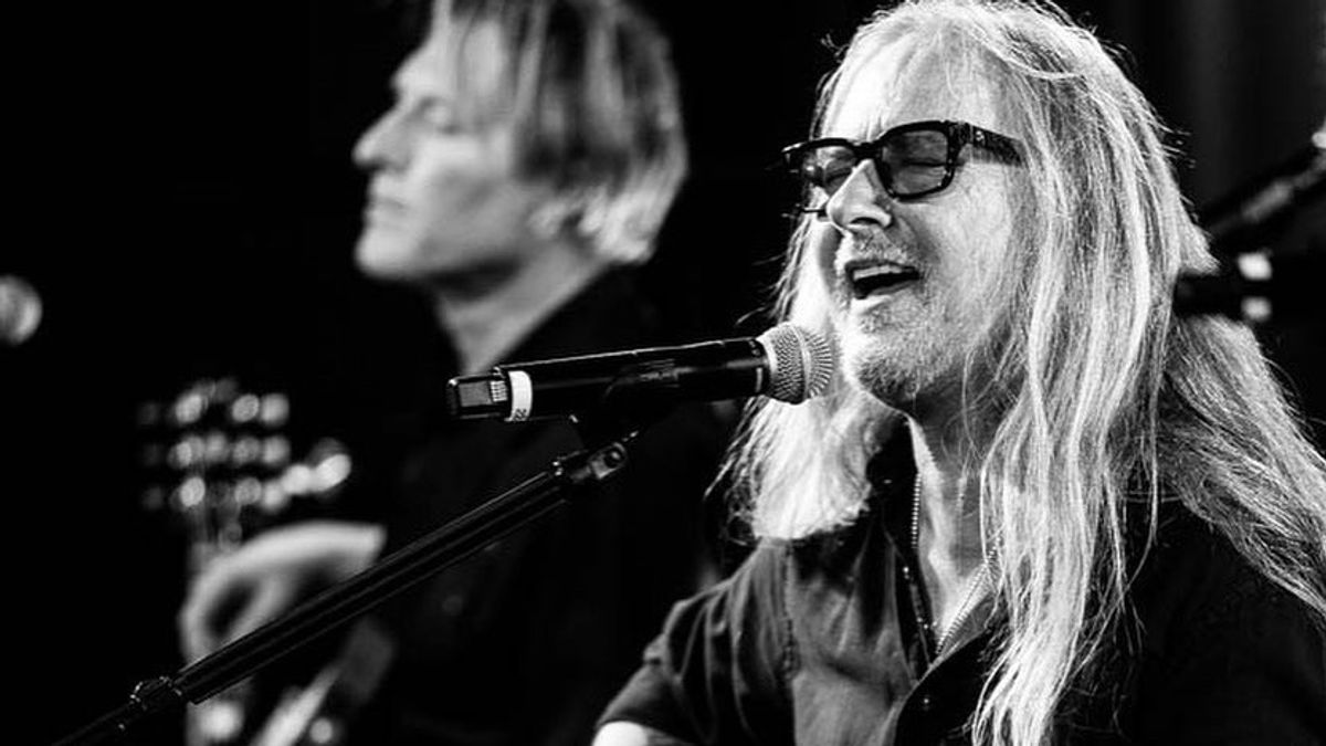 Alice In Chains吉他手Jerry Cantrell发布了Brighten专辑主打歌中的出场视频