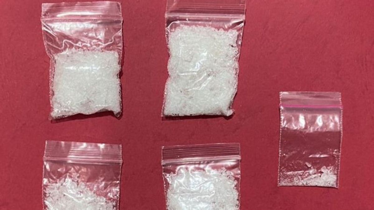 Arrêté 1 vendeur de rue, Tabalong Kalsel Police Sita 17,22 gram de méthamphétamine