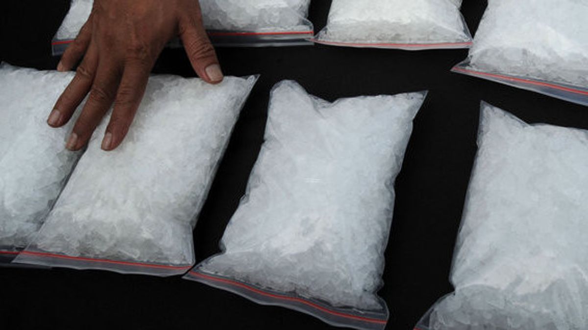 警方未能在雅加达目的地库中走私5公斤冰毒