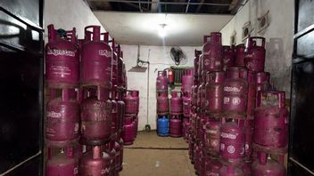 Polda Riau Bekuk Dua Pengoplos Gas LPG Bersubsidi di Pekanbaru 