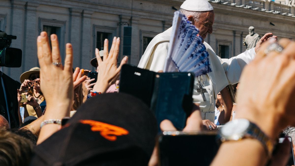 'Cukup! Menyakiti Perempuan Berarti Menghina Tuhan,' Homili Paus Fransiskus di Basilika Santo Petrus