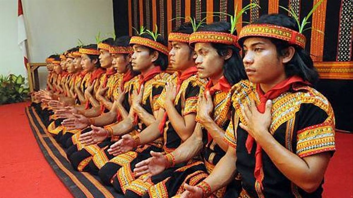 Why Is The Use Of Color Important In Saman Dance Costumes? There Are Traditional Values