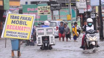 BMKG Lance Un Avertissement à Banjarmasin Et Kotabaru, Kalimantan Du Sud, Dans Les 2 Prochains Jours, Il Y A Un Risque D’inondation Catastrophique