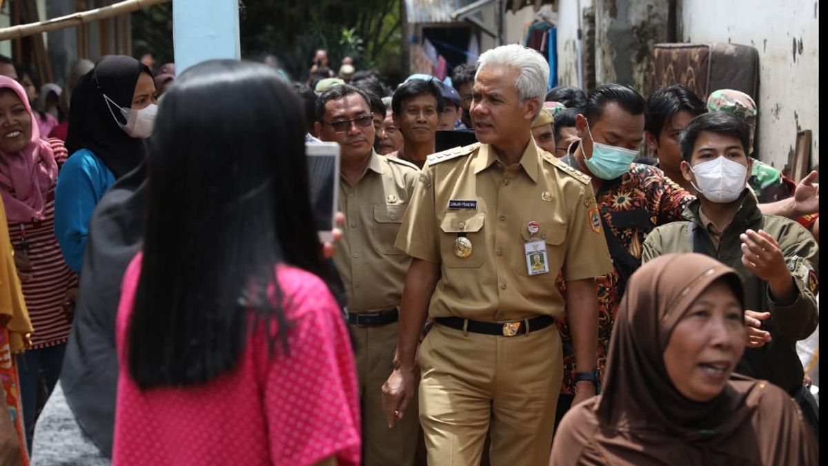 Cek Banjir Brebes, Ganjar Pranowo Berikan Bantuan Kepada Warga Terdampak