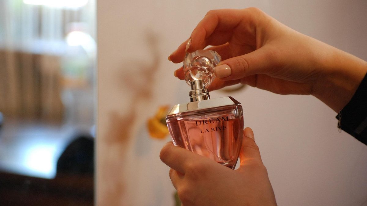 4 Ways To Make Your Own Perfume, Easy To Practice Beginners