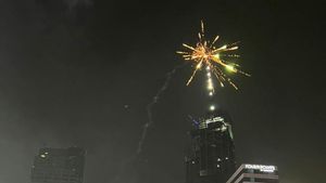 Pesta Kembang Api Ramaikan Tahun Baru di Kawasan Sarinah Thamrin