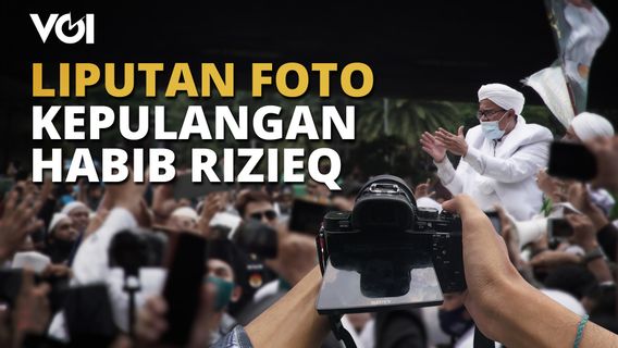 POV: Liputan Foto Kerumunan Massa Penjemput Habib Rizieq