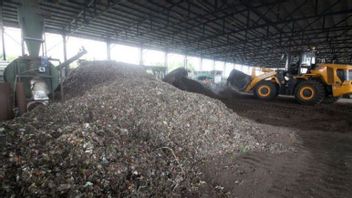   النفايات العضوية في مكب شلال ميدان تصبح وقود PT Indonesia Power
