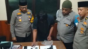 Madago Raya Task Force Secures Firearms And Ammunition Found By Poso Residents