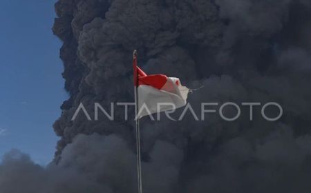 Zona Bahaya Erupsi Gunung Lewotobi Laki-Laki Diperluas Jadi 9 Kilometer