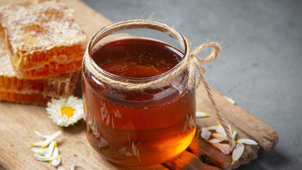 融化水晶蜂蜜的方法和储存蜂蜜的提示