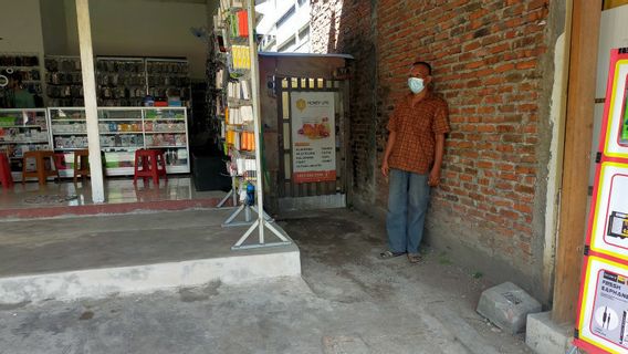 Terduga Teroris di Sidoarjo Ditangkap Densus 88, Sering Kirim Roti Buat Warga dan Jual Beli Madu