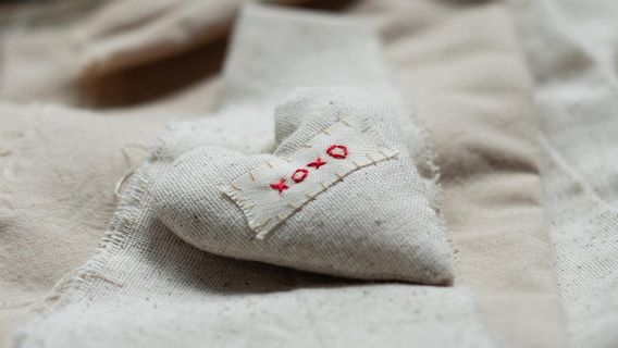 7 Bahan Pakaian yang Cocok untuk Musim Kemarau, Nyaman dan Gak Bikin Gerah 