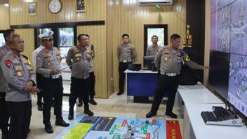 رئيس شرطة جاوة الغربية تحسين الدوائر التلفزيونية المغلقة لمراقبة الخط المعرض للاضطرابات