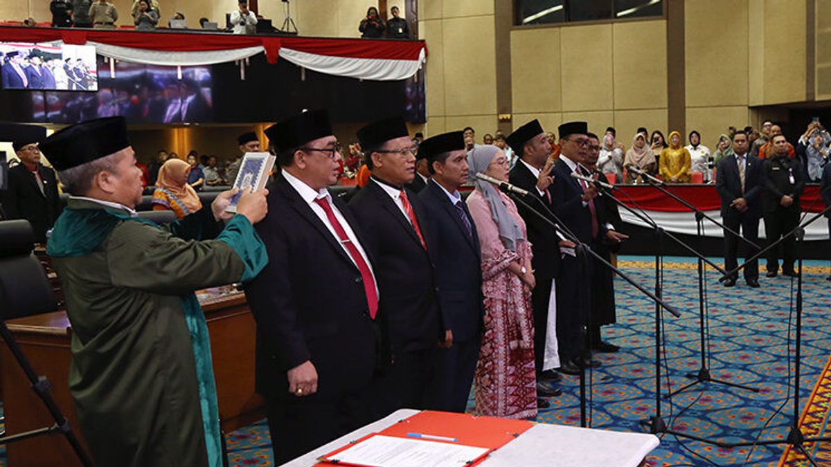 DKI Lantik DPRD 6 membres PAW PSI, PKS et Gerindra Faction