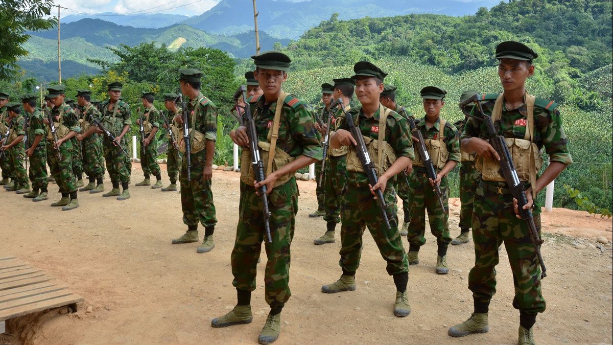 民族武装在边境打击缅甸军政权，泰国准备收容难民