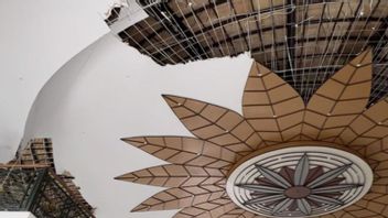 Diinvestigasi BP Batam, Plafon Masjid Tanjak Roboh karena Lembab