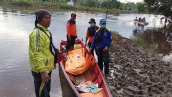 SARチームがマンダイ・カプアス・フル川でシンカワン住民の遺体を発見