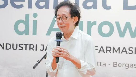 伊尔万·希达亚特呼吁公众储蓄股票