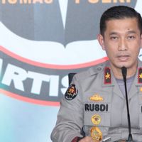 Viral Wanita Hina Al-Qur'an dan Bakar Bendera Merah Putih, Polri: Kasus Lama, Sudah Dihentikan
