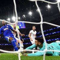 Memahami Penggantian Dier dengan Eriksen yang Berbuah Kemenangan Spurs