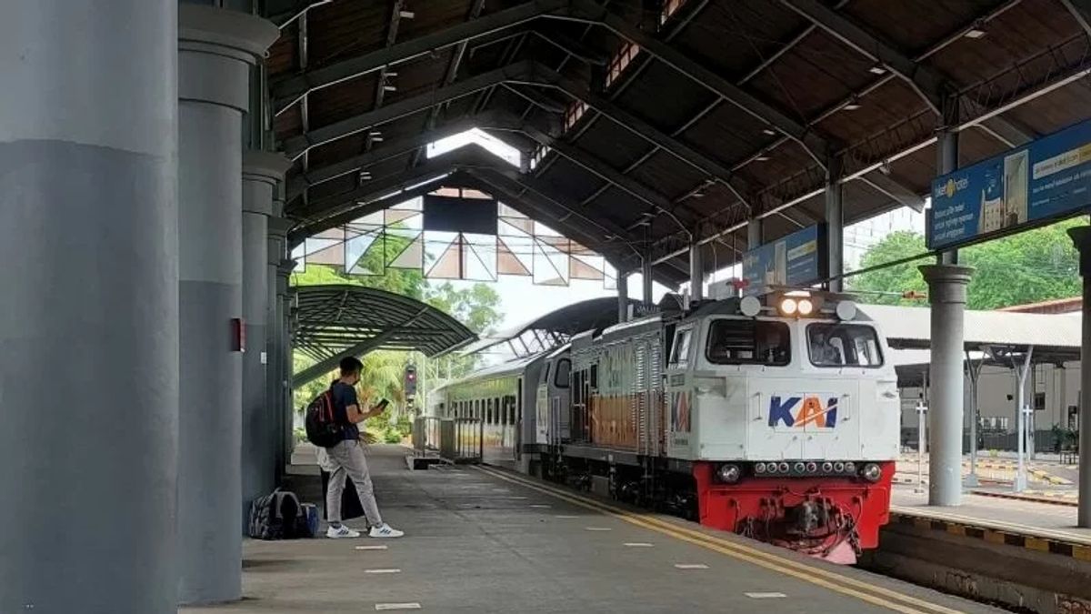 Train Tickets For Lebaran Homecoming Sold For Almost 50 Percent